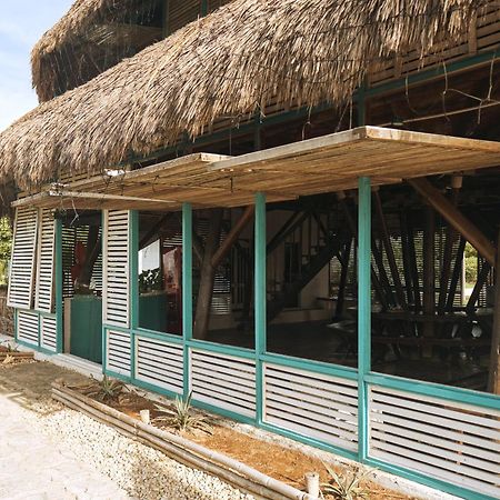 Отель El Embrujo Tintipan Tintipan Island Экстерьер фото