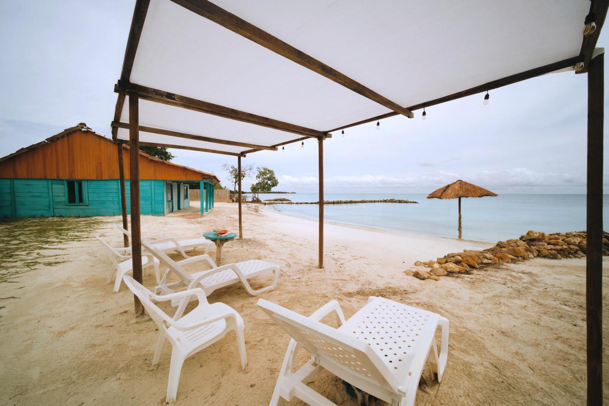 Отель El Embrujo Tintipan Tintipan Island Экстерьер фото