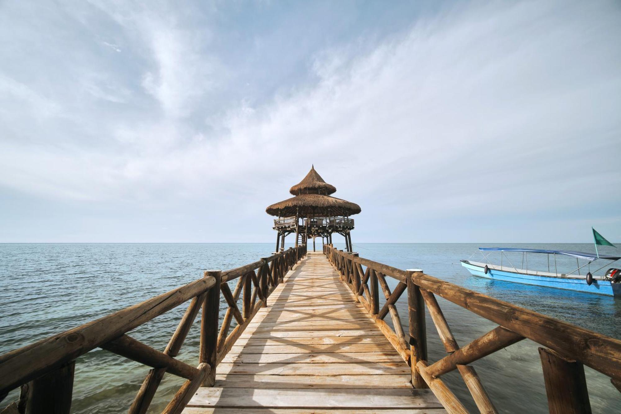 Отель El Embrujo Tintipan Tintipan Island Экстерьер фото
